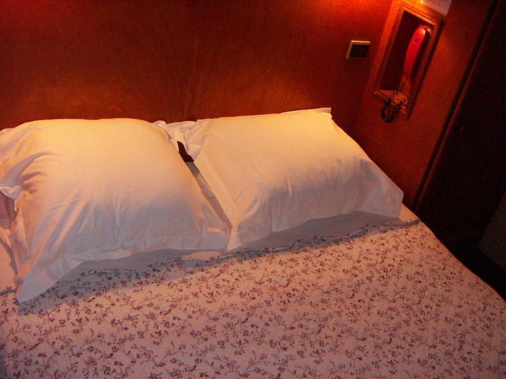 Hotel De Bordeaux Paris Eksteriør billede